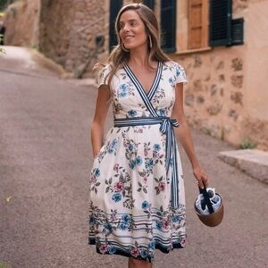 NWT Gal Meets Glam Teresa Dress - White Blue Floral Tie Waist